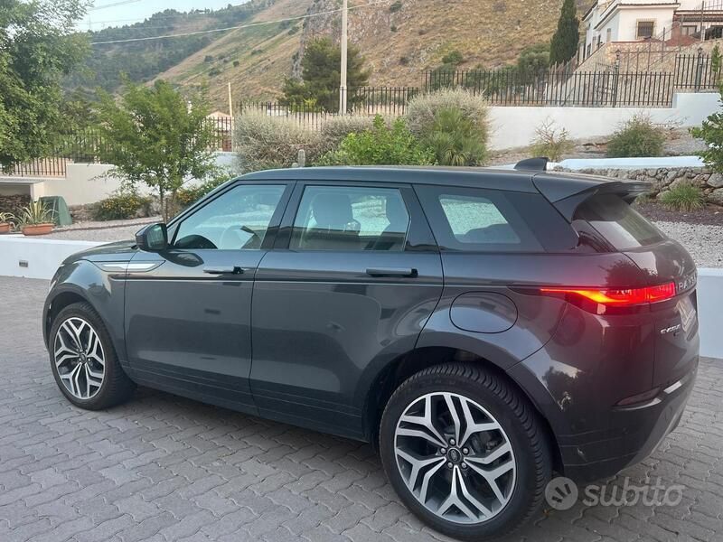 Usata Land Rover Range Rover evoque 200 CV (147 kW) 2023 Grigio SUV