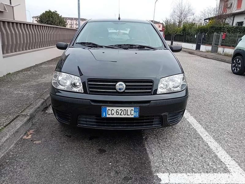 Usata Fiat Punto Active 60 CV (44 kW) 2003 Nero Berlina