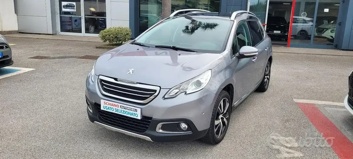 Usata Peugeot 2008 Allure 92 CV (67 kW) 2015 Grigio SUV