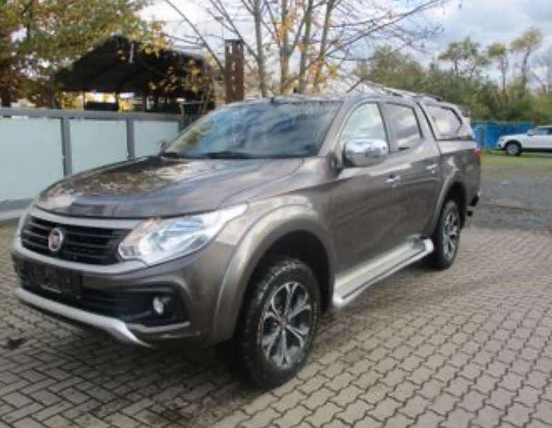 Grigio Usata 2020 Fiat Fullback Cross Pick-up | 21.900 € (Buon prezzo) - Immagine 1/4