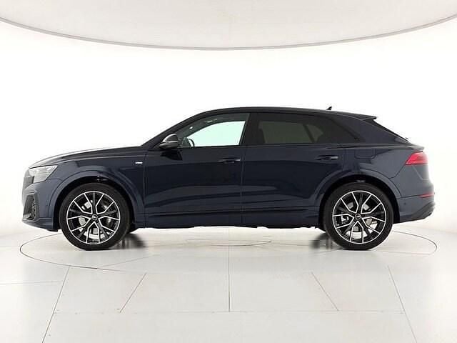 Usata Audi Q8 S-Line 394 CV (289 kW) 2025 Grigio waitomo metallizzato SUV