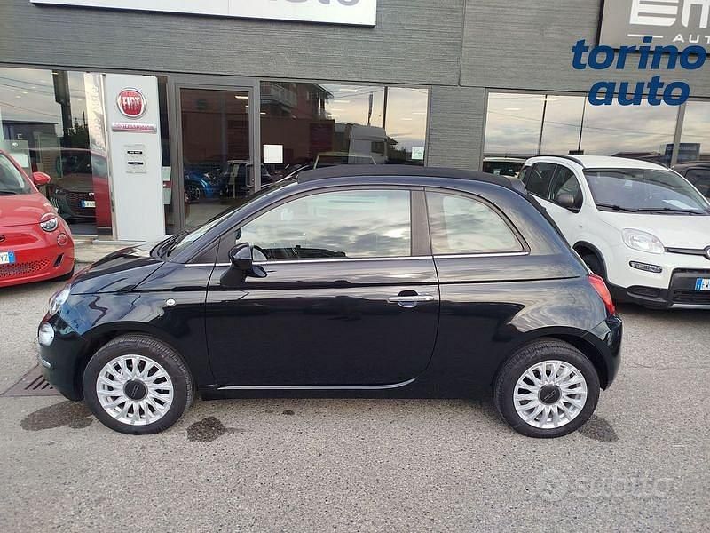 Usado Fiat 500C Dolcevita 69 CV (50 kW) 2024 Negro Descapotable