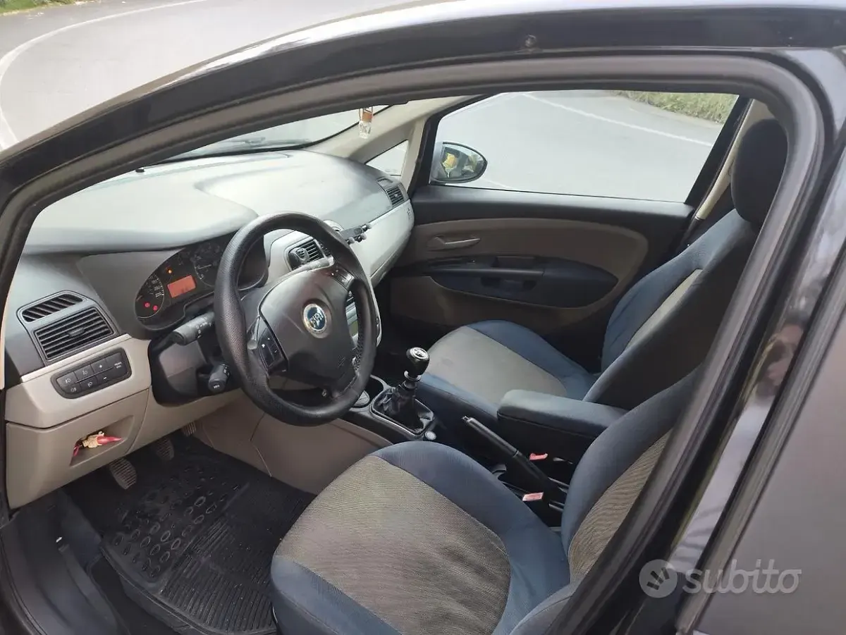 Usata Fiat Grande Punto 90 CV (66 kW) 2006 Nero Utilitaria