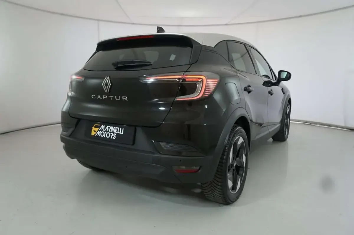 Usata Renault Captur Techno 91 CV (66 kW) 2025 Nero etoile tetto grigio SUV