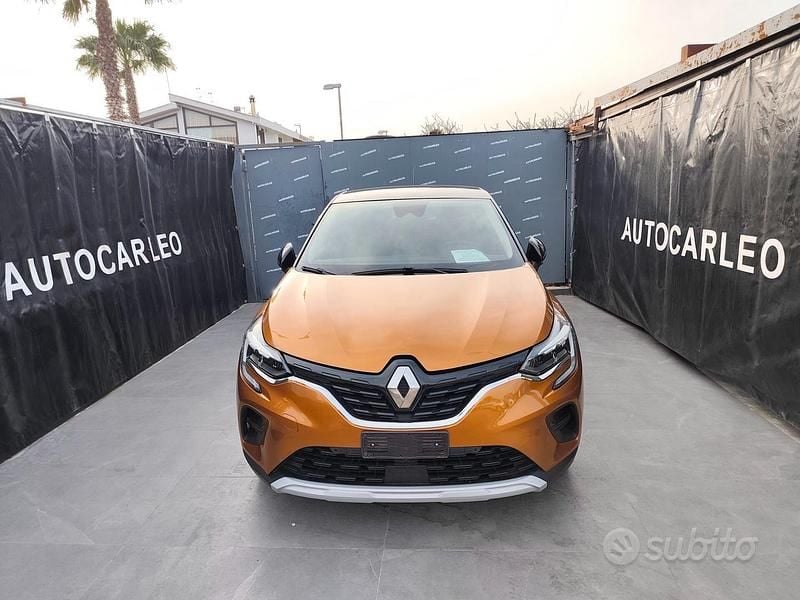 Usata Renault Captur 101 CV (74 kW) 2021 Marrone SUV