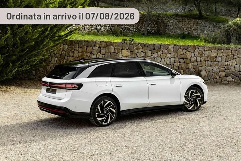 Argento Usata 2024 VW ID.7 Pro Station wagon | 53.350 € - Immagine 1/4