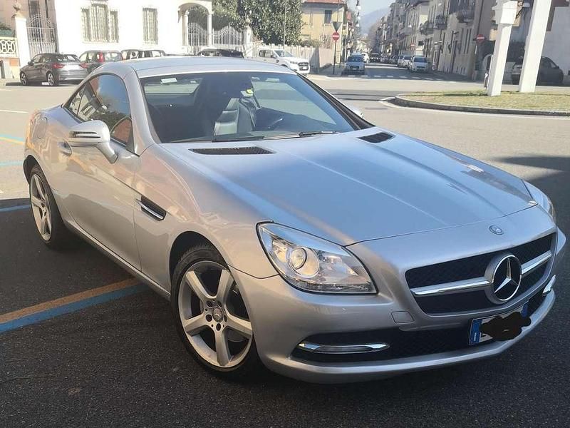 Usata Mercedes 200 184 CV (135 kW) 2011 Argento Cabrio