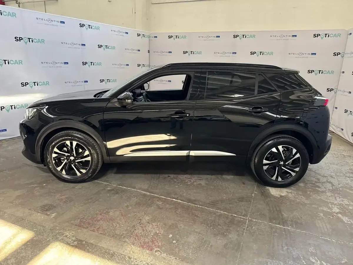 Usata Peugeot 2008 Allure 131 CV (96 kW) 2023 Nero SUV