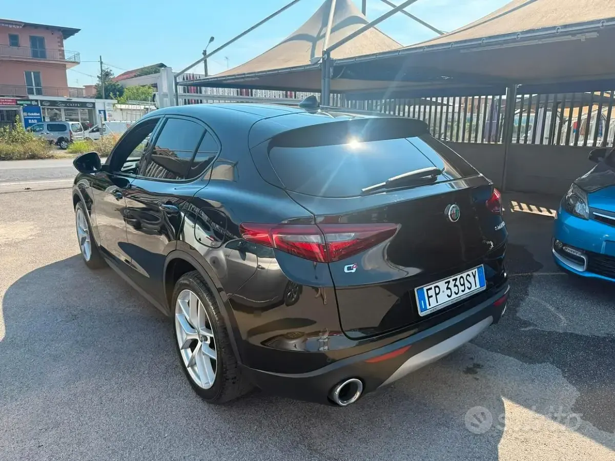 Usata Alfa Romeo Stelvio Super 210 CV (154 kW) 2018 Nero SUV