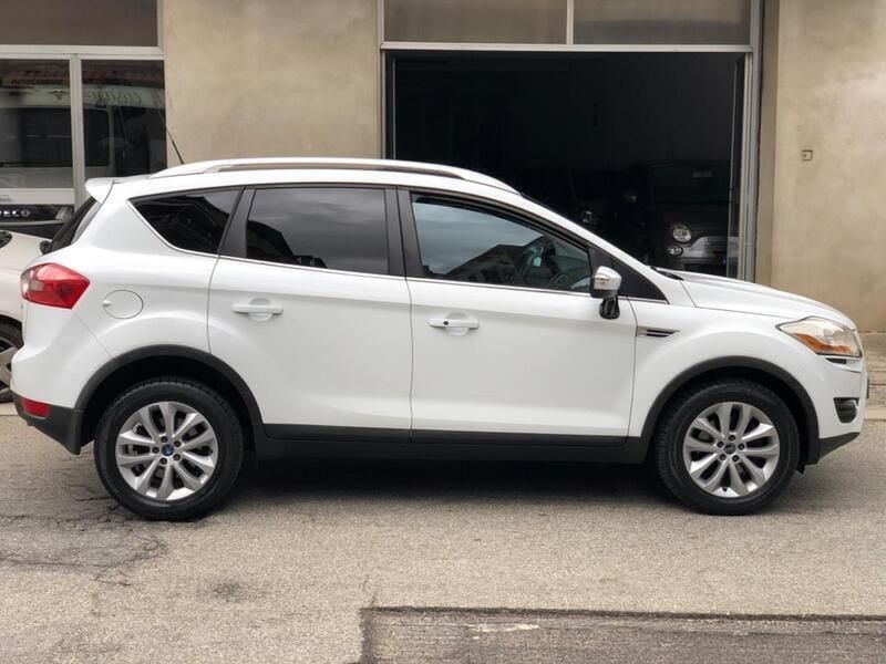 Usata Ford Kuga Titanium 140 CV (102 kW) 2010 Bianco SUV