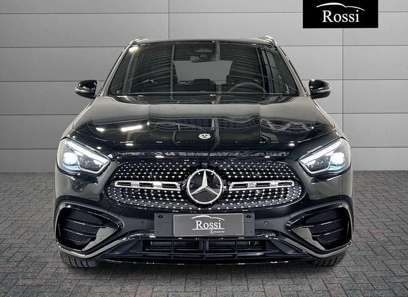 Nuova Mercedes GLA250 163 CV (119 kW) 2026 Nero cosmo SUV