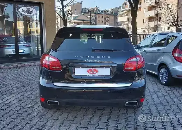 Usata Porsche Cayenne S 400 CV (294 kW) 2011 Nero SUV