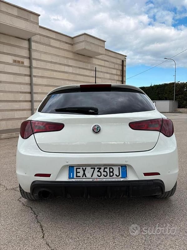 Usata Alfa Romeo Giulietta 2015 Bianco Utilitaria