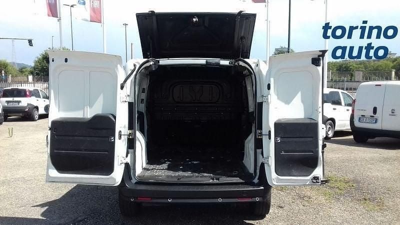 Usata Fiat Doblò Lounge 120 CV (88 kW) 2020 Bianco Monovolume