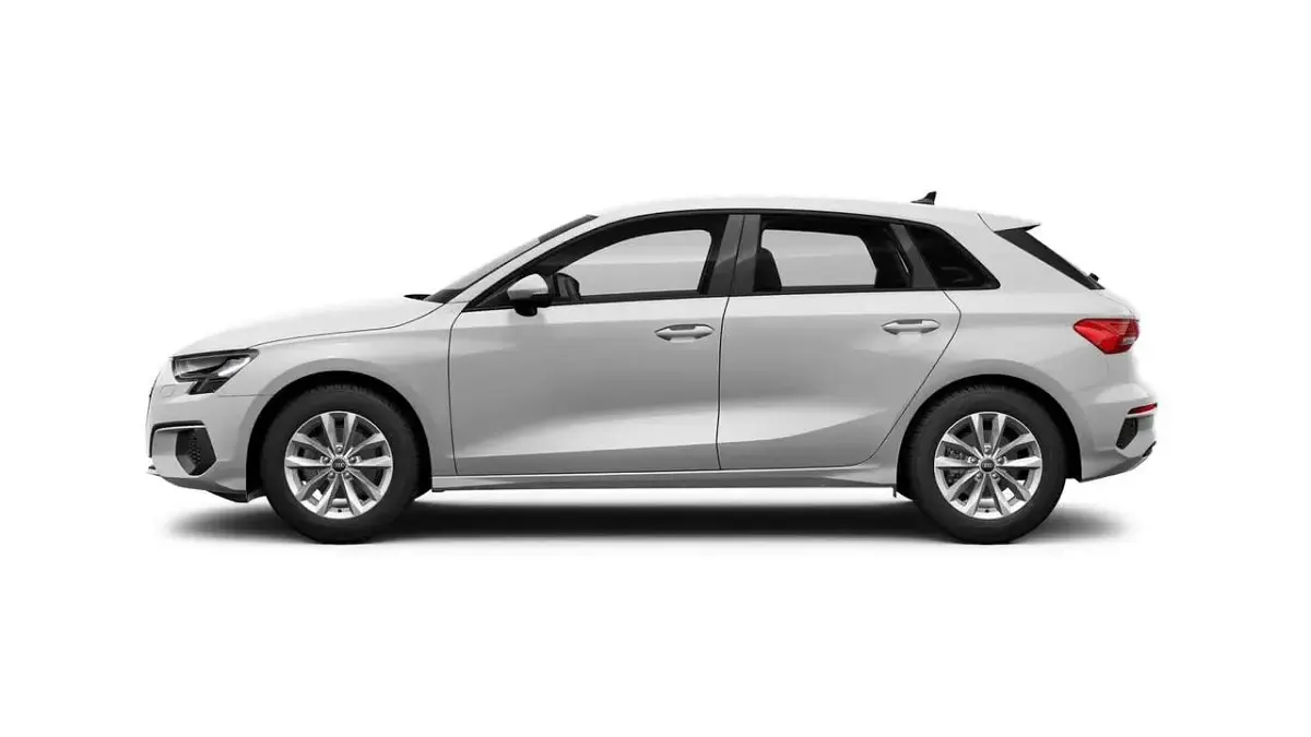Usata Audi A3 Business 110 CV (80 kW) 2023 Bianco Berlina