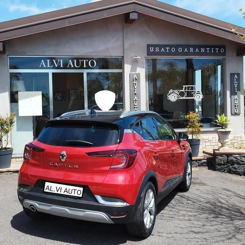 Usata Renault Captur 89 CV (65 kW) 2020 Rosso SUV