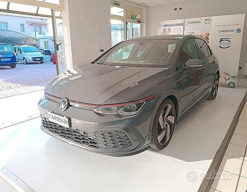 Grigio Usata 2021 VW Golf VIII GTI Tre volumi | 27.999 € (Ottimo prezzo) - Immagine 1/4