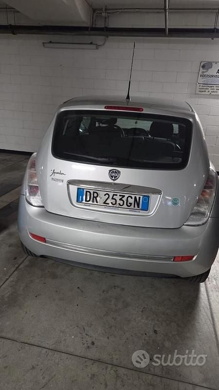 Usata Lancia Ypsilon 69 CV (50 kW) 2008 Grigio Utilitaria