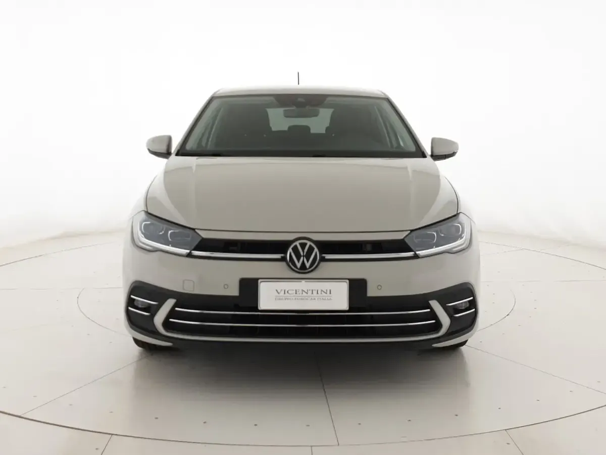Usata VW Polo Style 95 CV (69 kW) 2023 Ascot grey Utilitaria