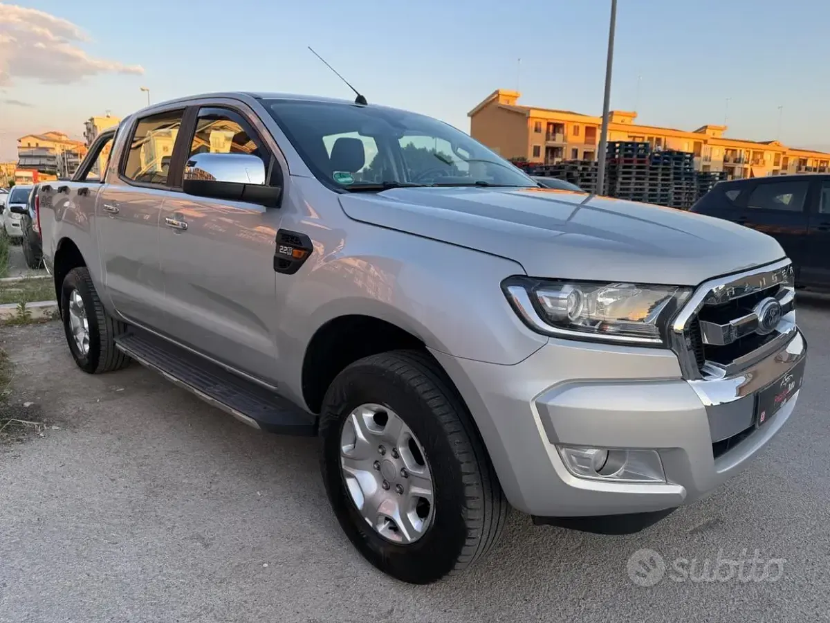Usata Ford Ranger XL 160 CV (117 kW) 2016 Grigio Pick-up