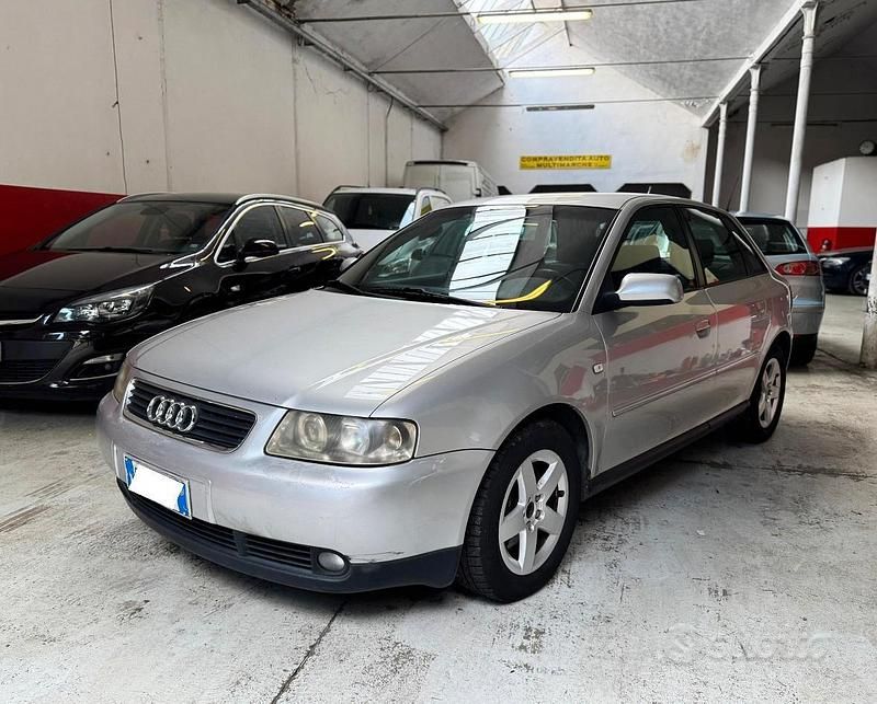 Usata Audi A3 150 CV (110 kW) 2000 Grigio Utilitaria