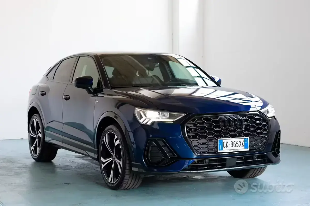 Usata Audi Q3 Sportback Black Edition 150 CV (110 kW) 2022 Blu SUV