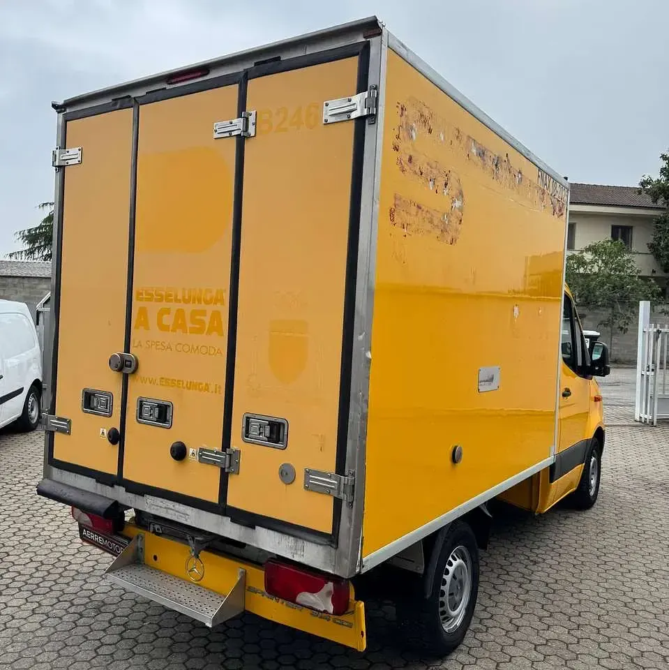 Usata Mercedes Sprinter 143 CV (105 kW) 2019 Giallo Furgone