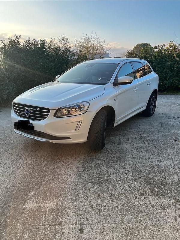 Occasion Volvo XC60 Ocean Race 181 ch (133 kW) 2014 Blanc SUV