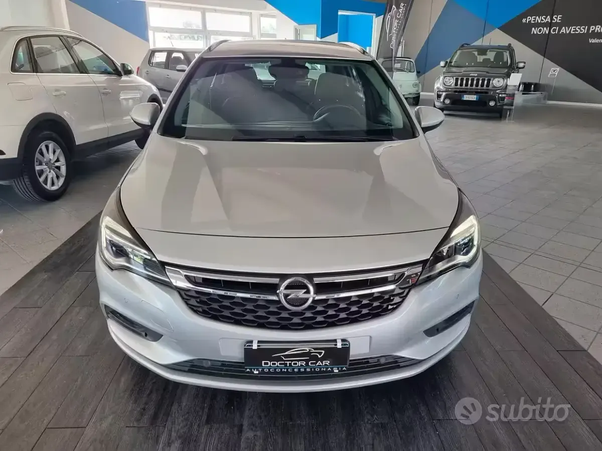 Usata Opel Astra Innovation 136 CV (100 kW) 2018 Grigio Station wagon