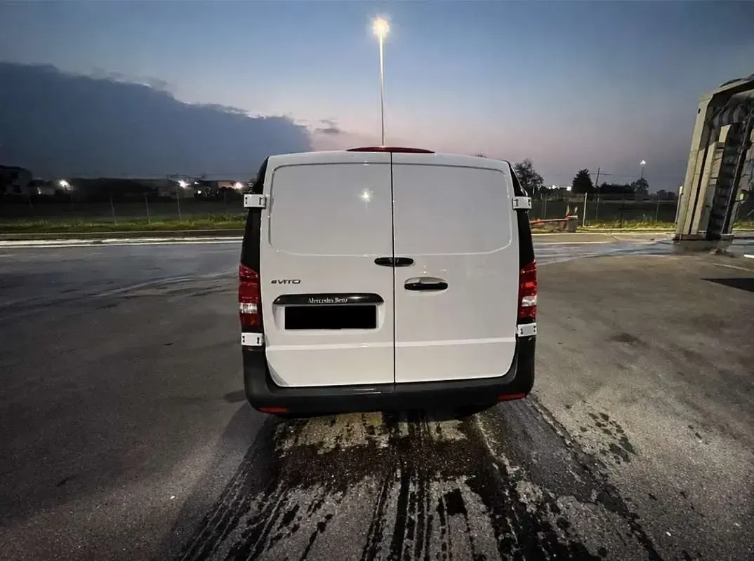 Usata Mercedes e-Vito 89 kW (122 CV) 2022 Bianco Furgone