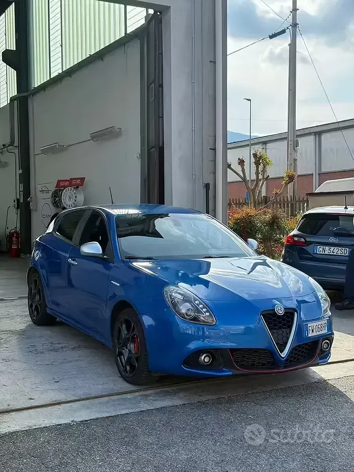 Usata Alfa Romeo Giulietta Super 120 CV (88 kW) 2018 Utilitaria