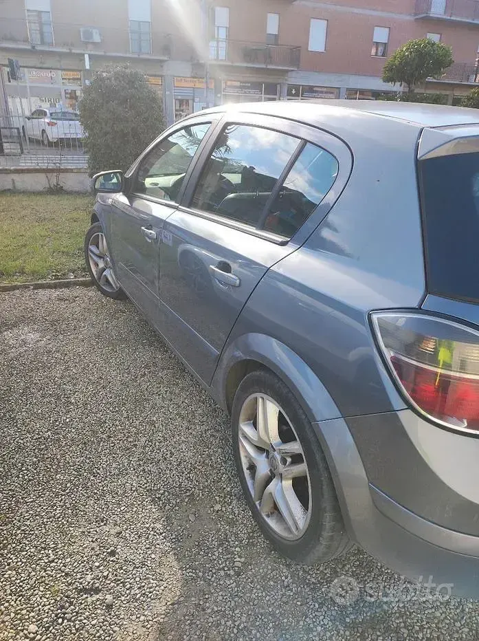 Usata Opel Corsa 67 CV (49 kW) 2008 Utilitaria