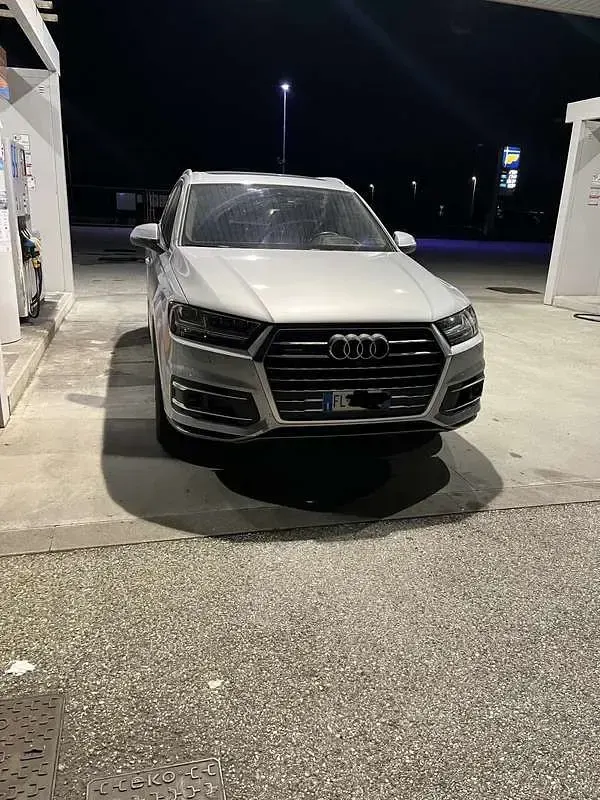 Begagnad Audi Q7 Business Plus 272 HK (200 kW) 2017 Silver SUV