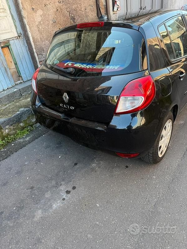 Usata Renault Clio II 2011 Nero Berlina