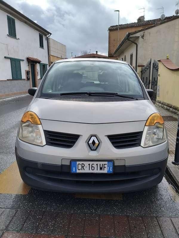 Usata Renault Modus Privilege 75 CV (55 kW) 2005 Monovolume