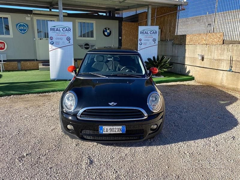 Usata Mini Cooper 90 CV (66 kW) 2010 Nero Utilitaria