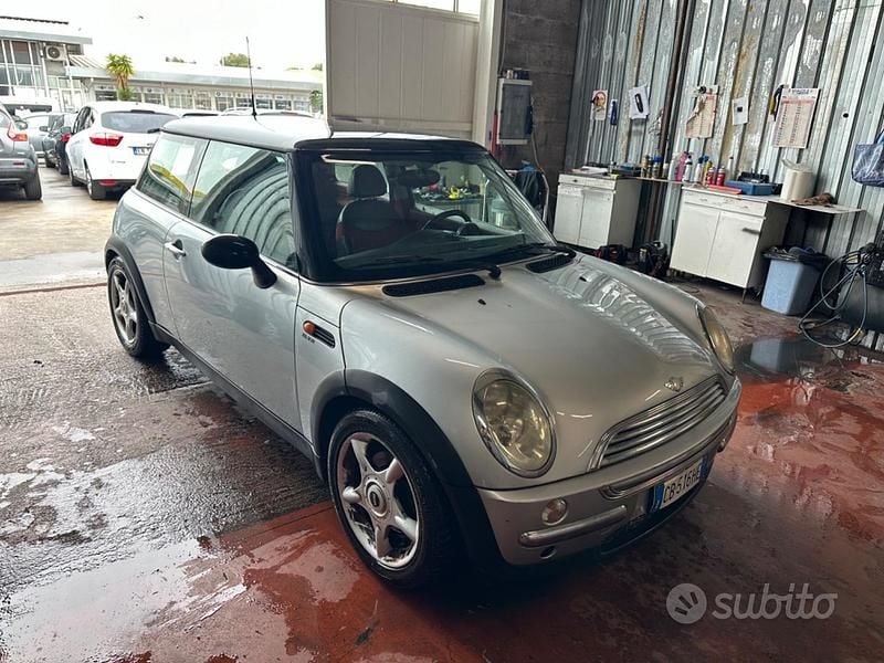 Grigio Usata 2004 Mini Cooper Due volumi | 1500 € (Super prezzo) - Immagine 1/4