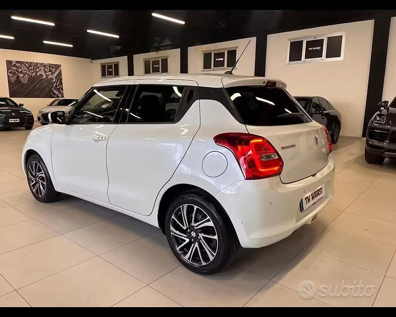Usata Suzuki Swift 83 CV (61 kW) 2023 Bianco Utilitaria