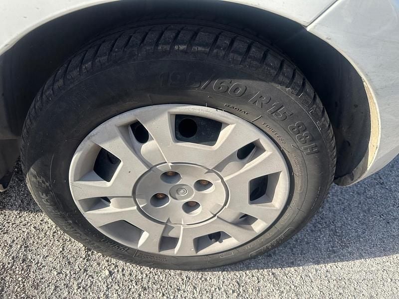 Usata Fiat Idea Active 95 CV (69 kW) 2004 Bianco Monovolume