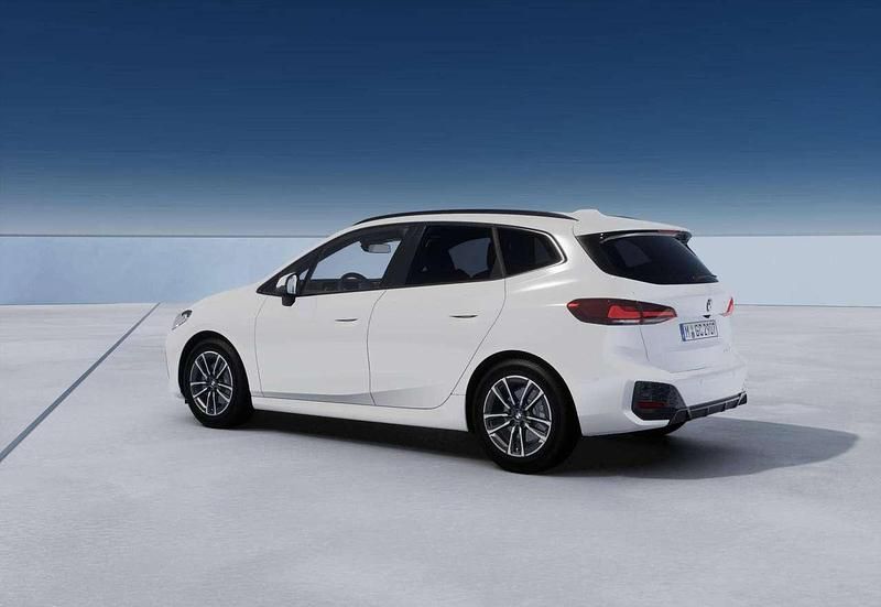 Nuova BMW 218 Active Tourer M Sport 150 CV (110 kW) 2025 Alpin white Monovolume