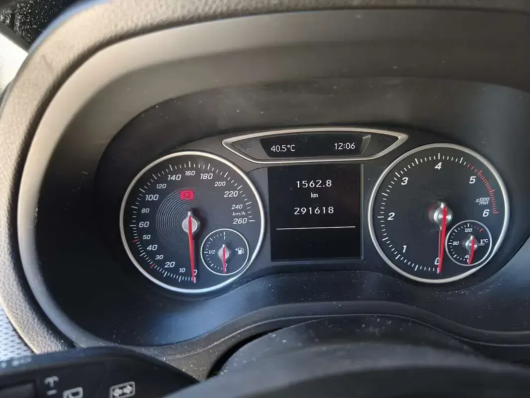 Usata Mercedes 180 109 CV (80 kW) 2015 Bianco Berlina