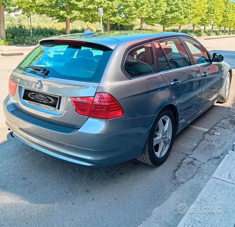 Usata BMW 318 M Sport 143 CV (105 kW) 2010 Grigio Station wagon