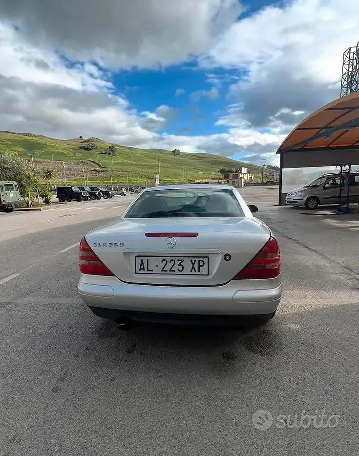 Usata Mercedes SLK200 136 CV (100 kW) 1997 Grigio Cabrio