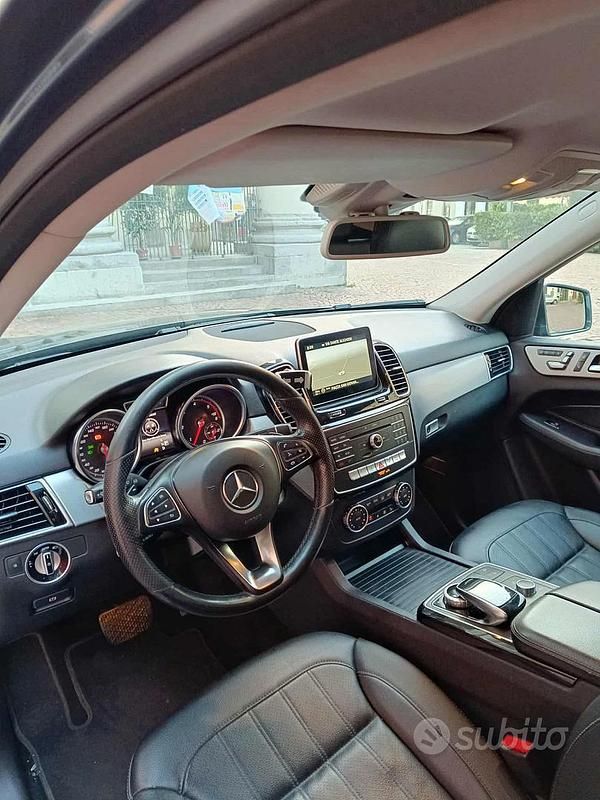 Blu Usata 2015 Mercedes GLE250 Premium Tre volumi | 19.900 € (Buon prezzo) - Immagine 1/4