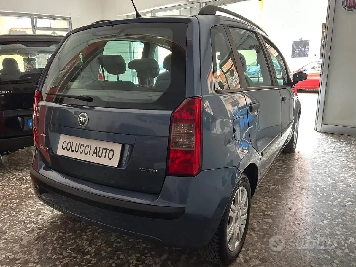 Usata Fiat Idea Emotion 101 CV (74 kW) 2005 Blu Monovolume
