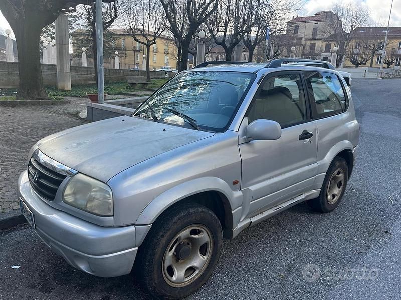 Second-hand Suzuki Vitara 94 CP (69 kW) 2002 SUV