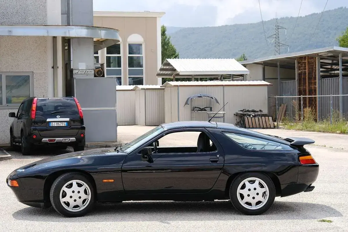 Usata Porsche 928 330 CV (242 kW) 1990 Coupé