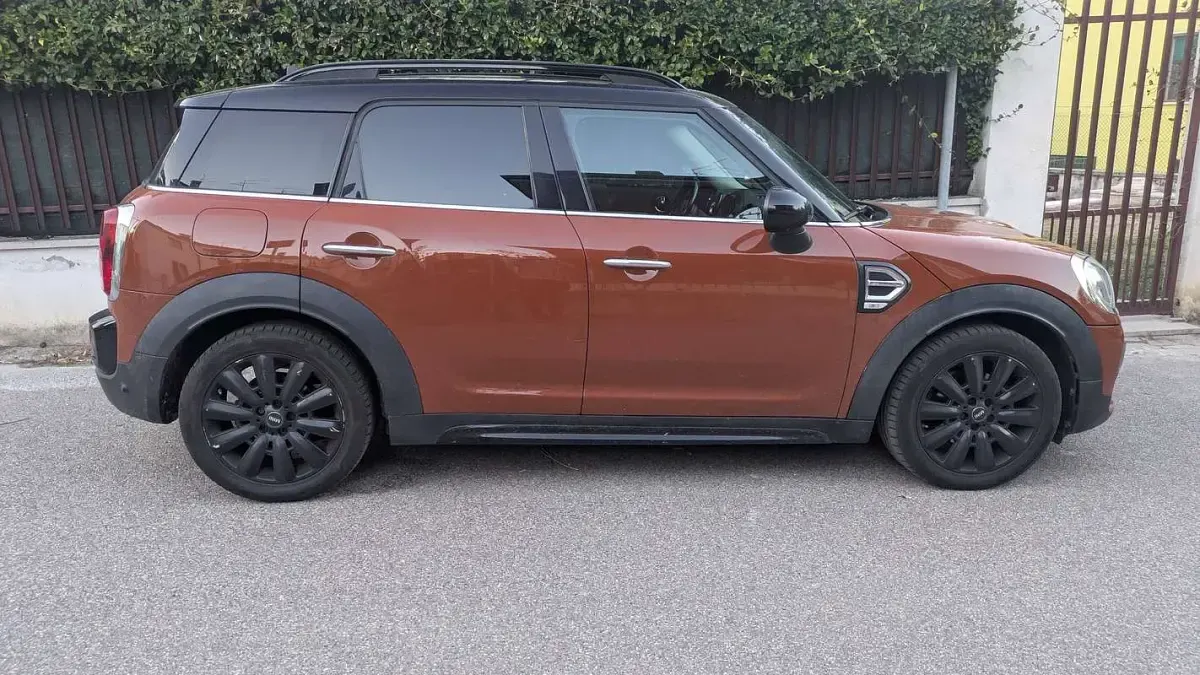 Usata Mini Cooper D Countryman 150 CV (110 kW) 2018 Marrone SUV