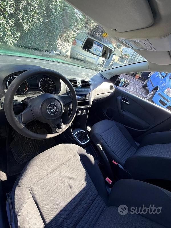 Usata VW Polo Comfortline 70 CV (51 kW) 2012 Grigio Utilitaria