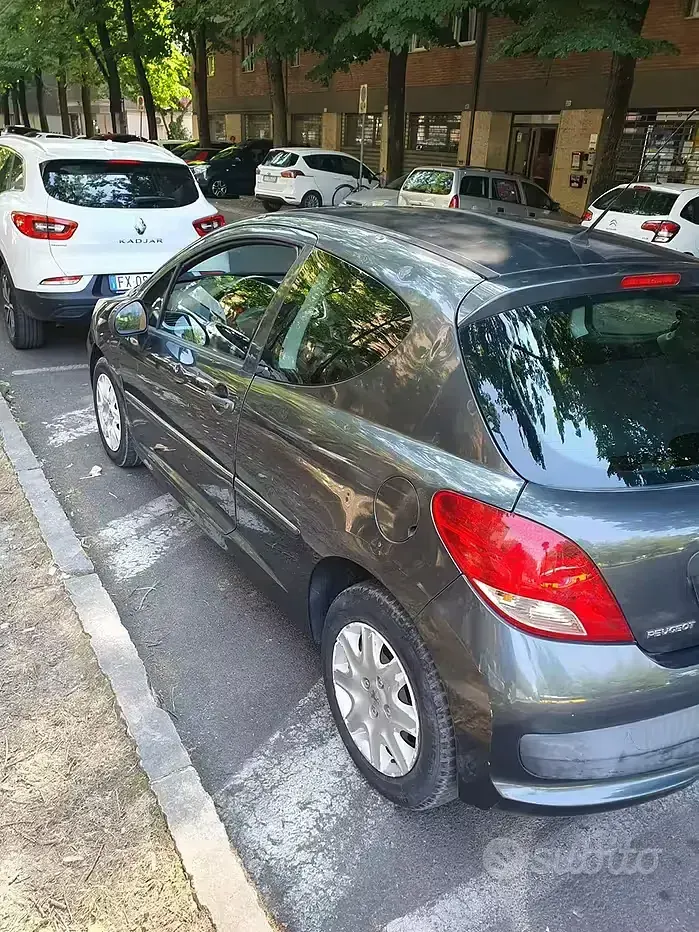 Usata Peugeot 207 73 CV (53 kW) 2012 Grigio Utilitaria